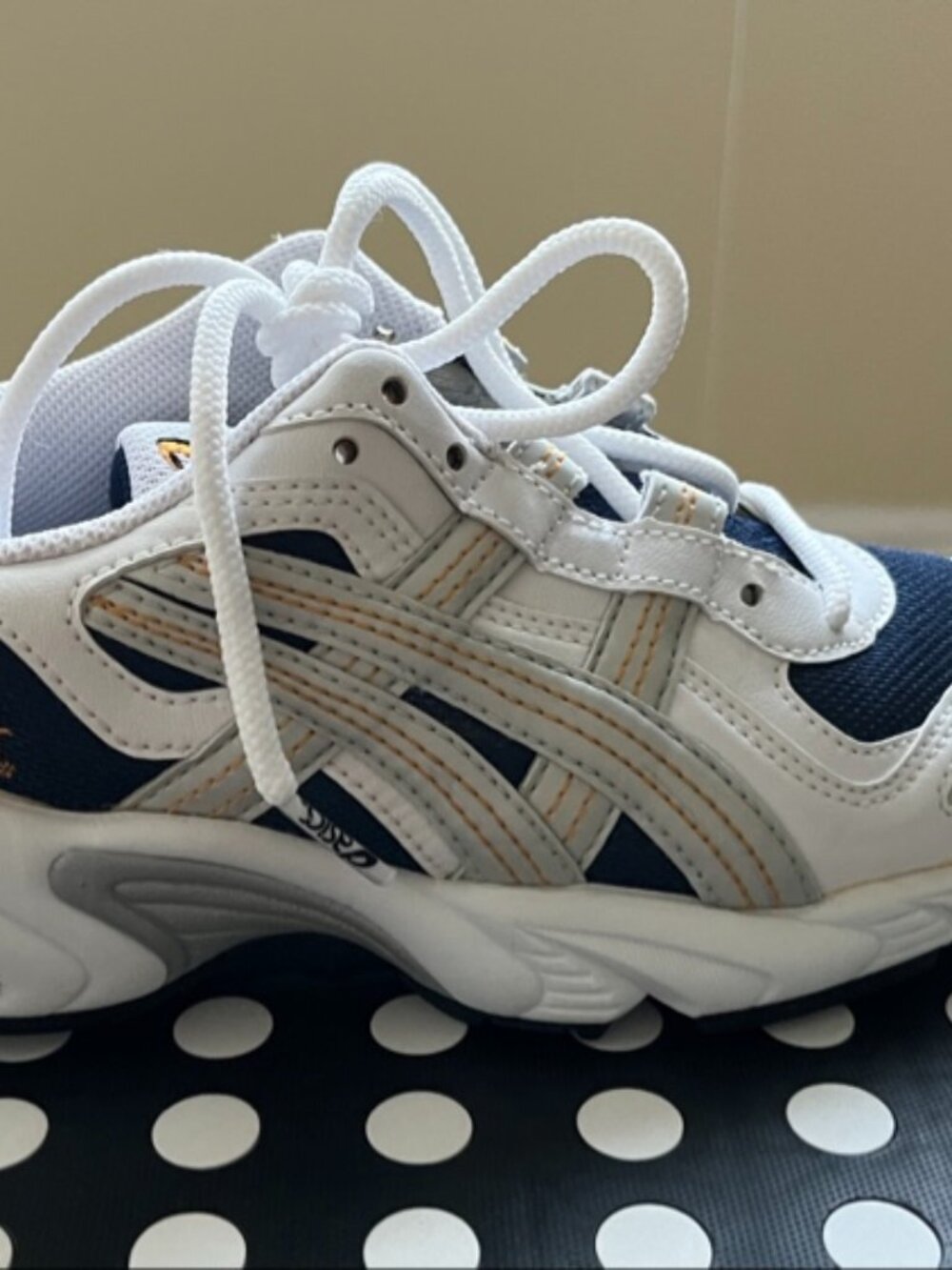 New ASICS White Navy Blue Retro Chunky Sneakers – Size 6 US / EUR 37
